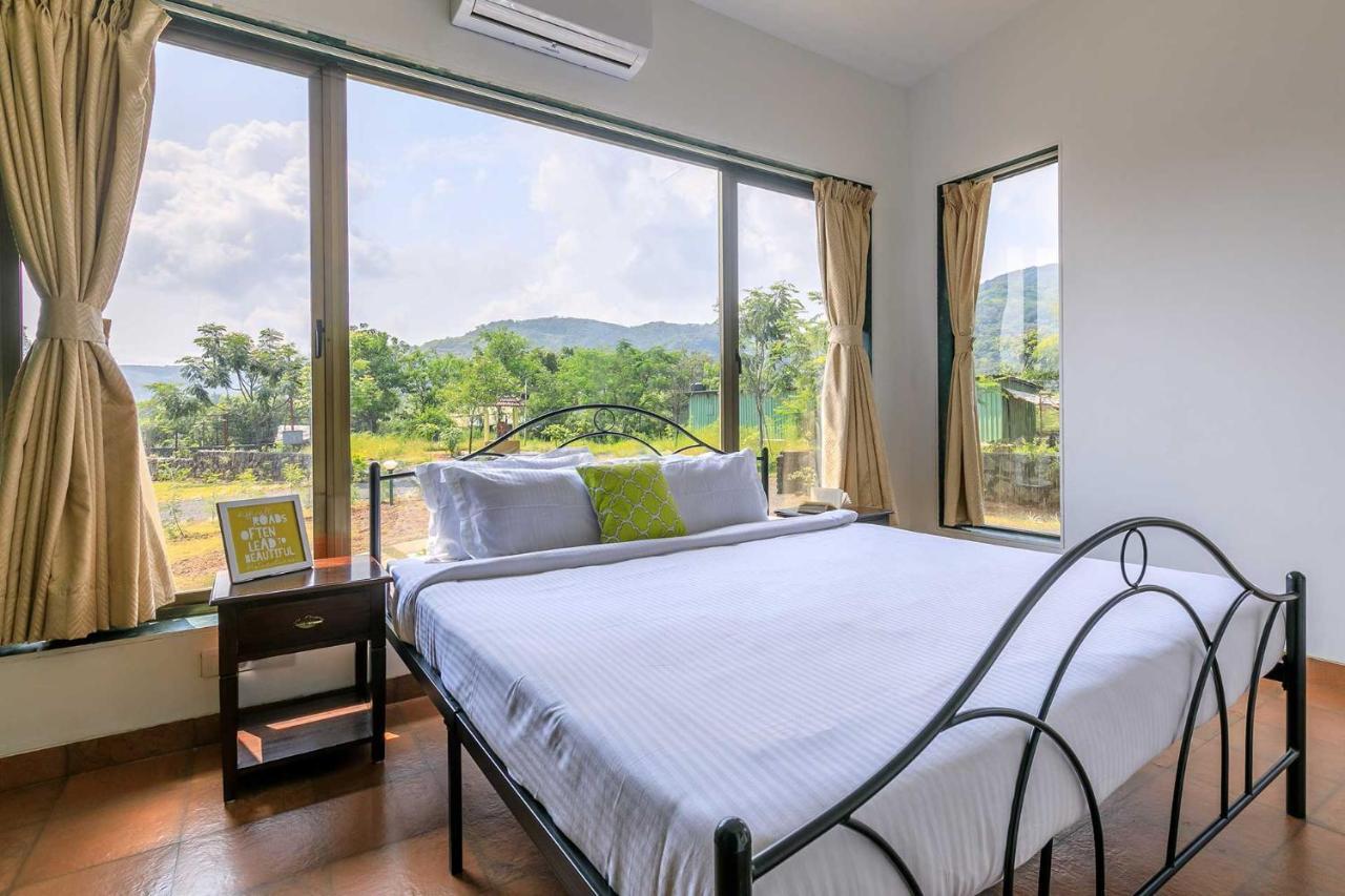 Stayvista'S Shivom Villa 1 - A Serene Escape With Views Of The Valley And Lake Lonavala Esterno foto