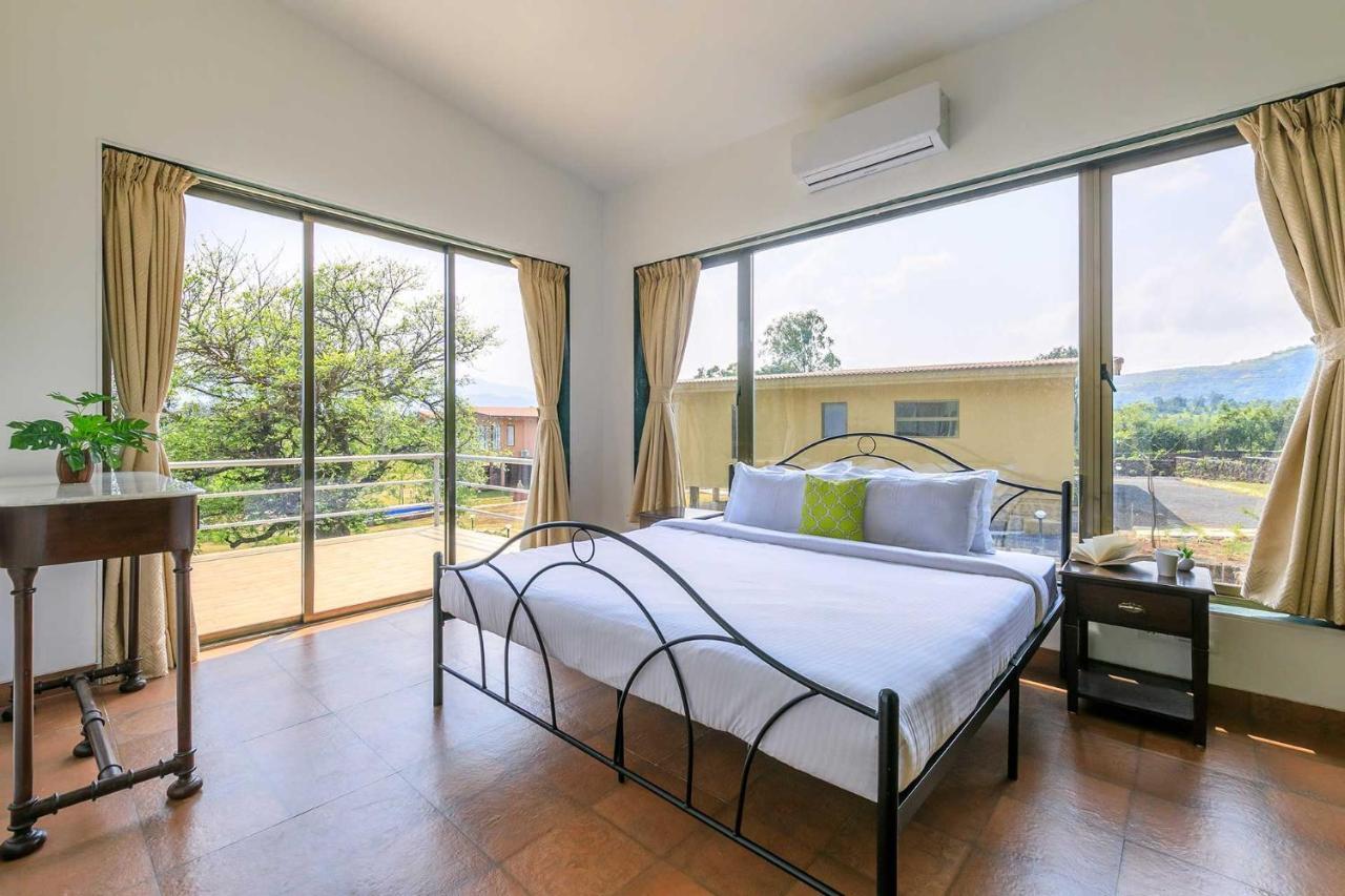 Stayvista'S Shivom Villa 1 - A Serene Escape With Views Of The Valley And Lake Lonavala Esterno foto